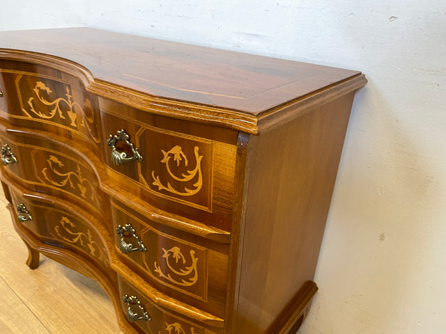 Vornehme und sehr gut erhaltene Vintage Kommode in antikem Stil mit Schubladen, Intarsien und Messinggriffen I Schubladenkommode Wäschekommode Sideboard Schrank Stilmöbel I