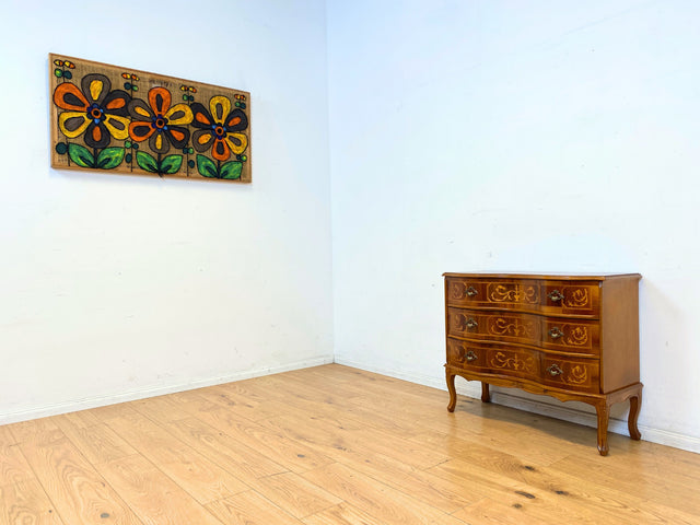 Vornehme und sehr gut erhaltene Vintage Kommode in antikem Stil mit Schubladen, Intarsien und Messinggriffen I Schubladenkommode Wäschekommode Sideboard Schrank Stilmöbel I