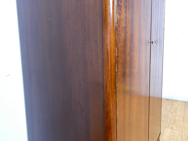 Stilvoller dunkler Mid-Century Kleiderschrank mit perfekter Aufteilung und Schublade I Schrank Wäscheschrank Garderobe Flurschrank Schlafzimmerschrank Vintage 50er 60er I