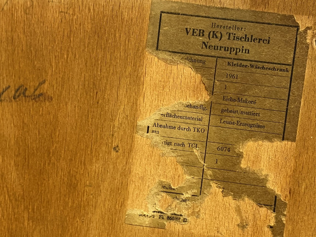 Stilvoller dunkler Mid-Century Kleiderschrank mit perfekter Aufteilung und Schublade I Schrank Wäscheschrank Garderobe Flurschrank Schlafzimmerschrank Vintage 50er 60er I