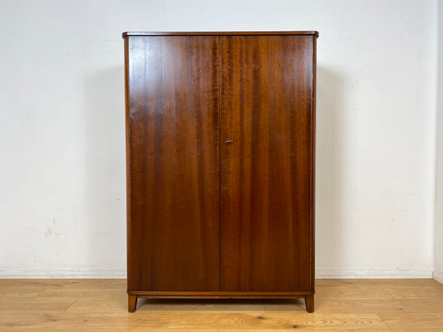 Stilvoller dunkler Mid-Century Kleiderschrank mit perfekter Aufteilung und Schublade I Schrank Wäscheschrank Garderobe Flurschrank Schlafzimmerschrank Vintage 50er 60er I