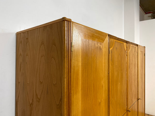 Wunderschöner handverzierter heller Mid-Century Kleiderschrank aus vollem Holz mit Intarsien und Schublade I Schrank Schlafzimmerschrank Wäscheschrank Wardrobe Alt Vintage I