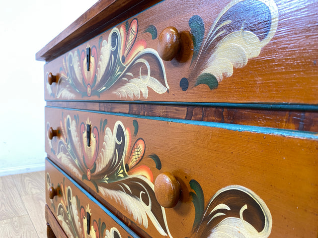 Wunderschöne handbemalte skandinavische 50er Jahre Kommode aus vollem Holz mit Schubladen I Schubladenkommode Wäschekommode Schrank Sideboard Wickelkommode Vintage I