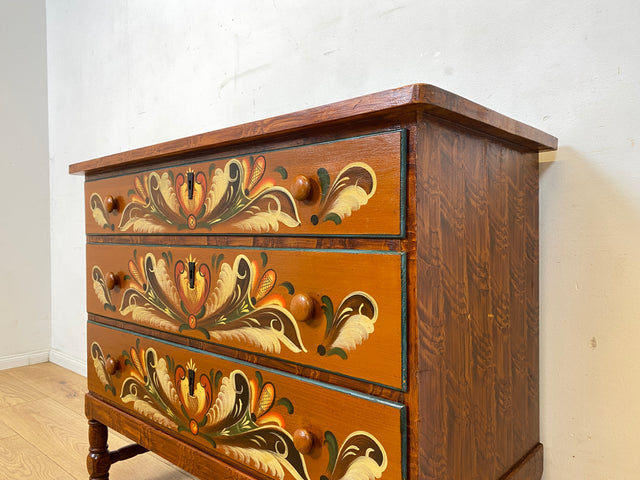 Wunderschöne handbemalte skandinavische 50er Jahre Kommode aus vollem Holz mit Schubladen I Schubladenkommode Wäschekommode Schrank Sideboard Wickelkommode Vintage I