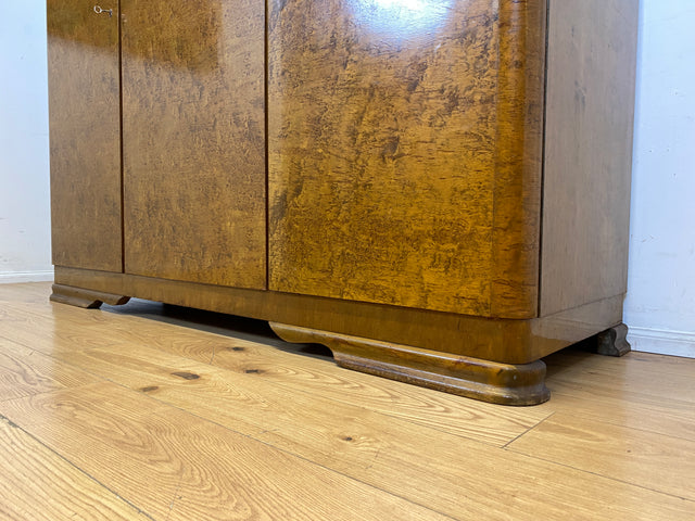 Hochwertiger und gut erhaltener 30er Jahre Art Deco Kleiderschrank aus vollem Holz mit Schublade I Schrank Schlafzimmerschrank Wäscheschrank Wardrobe Vintage Antik I