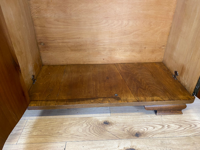 Sehr schöner und gut erhaltener 30er Jahre Kleiderschrank aus vollem Holz in Eiche mit Schubladen I Schrank Schlafzimmerschrank Wäscheschrank Wardrobe Antik Alt Vintage I