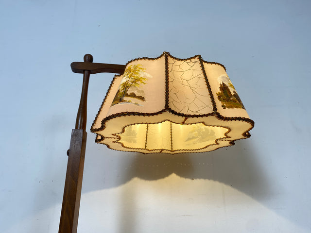 Besondere 30er Jahre Stehlampe mit Kommode & schwenkbarem handbemaltem Lampenschirm I Stehleuchte Beistelltisch Ablage Telefontisch Bar Barschrank Barkommode Vintage Antik I