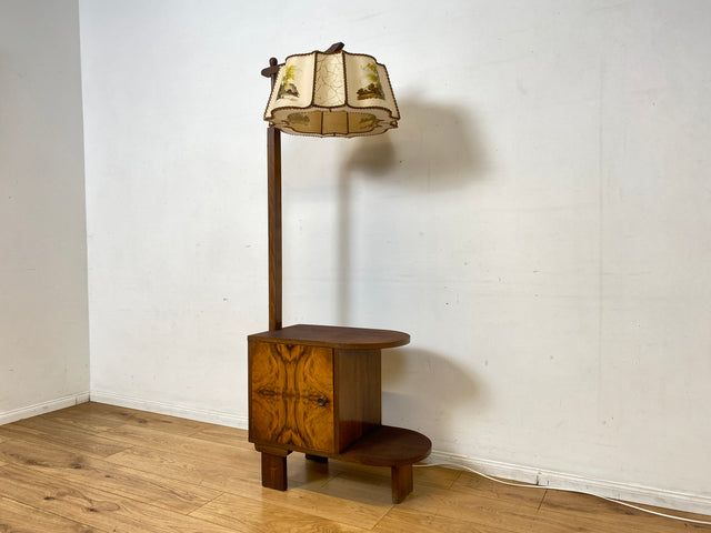 Besondere 30er Jahre Stehlampe mit Kommode & schwenkbarem handbemaltem Lampenschirm I Stehleuchte Beistelltisch Ablage Telefontisch Bar Barschrank Barkommode Vintage Antik I