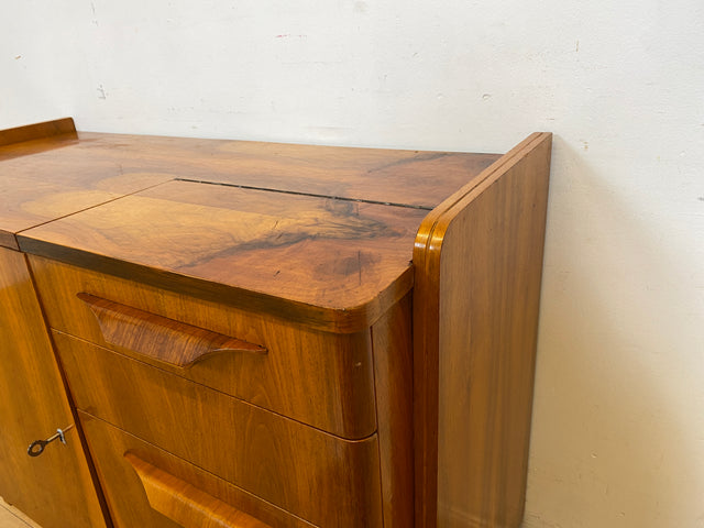 Besonders schöne 50er Jahre Kommode in edlem Walnuss mit Schubladen, Klappe & Holzgriffen I Sideboard Barkommode Barschrank TV Lowboard Schrank Mid-Century 60er Vintage I