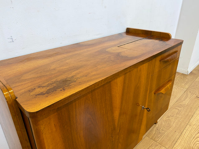 Besonders schöne 50er Jahre Kommode in edlem Walnuss mit Schubladen, Klappe & Holzgriffen I Sideboard Barkommode Barschrank TV Lowboard Schrank Mid-Century 60er Vintage I