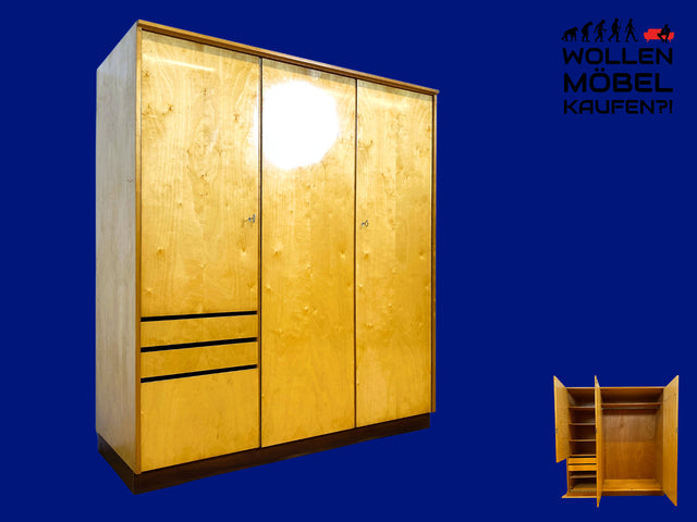 Stilvoller, gut erhaltener und perfekt aufgeteilter heller Mid-Century Kleiderschrank mit Schubladen I Schrank Schlafzimmerschrank Wäscheschrank Wardrobe Retro Vintage 60er
