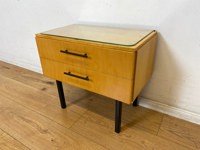Stilvoller heller Mid-Century Nachttisch mit Schubladen I Nachtkommoden Nachtschränkchen Nachtschränke Kommode Beistelltisch Ablage Vintage 60er 70er Retro Alt I