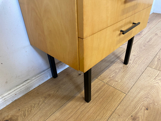 Stilvoller heller Mid-Century Nachttisch mit Schubladen I Nachtkommoden Nachtschränkchen Nachtschränke Kommode Beistelltisch Ablage Vintage 60er 70er Retro Alt I