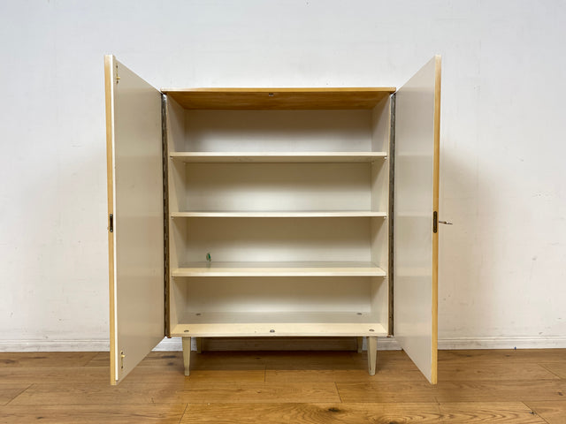 Freundlicher heller Mid-Century Schrank auf konischen Füßen I Highboard Wäscheschrank Wäschekommode Kommode Sideboard Bücherschrank Flurschrank Schuhschrank Schuhkommode I