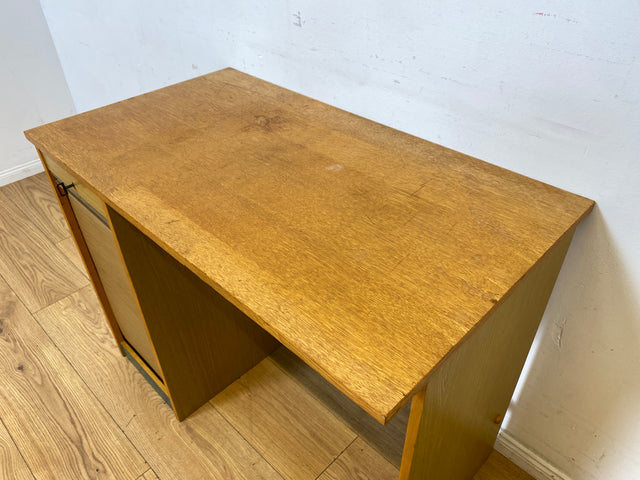 WMK I Sehr hübscher kleiner heller Mid-Century Schreibtisch mit Rollladen und Schubladen I Arbeitstisch Bürotisch Sekretär Desk Kinderschreibtisch Retro Vintage 60er 70er I Berlin Regensburg Hannover