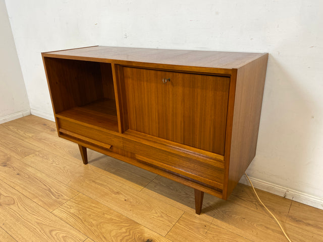 Stilvolles Mid-Century Sideboard mit beleuchtetem Bar Fach & Schubladen I Kommode TV Lowboard Fernsehkommode Phonoschrank Plattenspieler Vinyl Barkommode Barschrank Vintage I