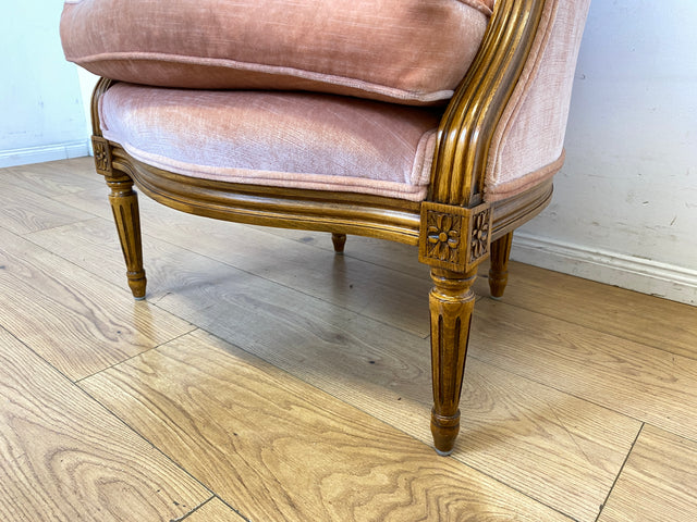 Eleganter, gemütlicher und sehr gut erhaltener Vintage Sessel in antikem Stil mit handverziertem Holzrahmen und altrosa Bezug I Lesesessel Salonsessel Stuhl Stilmöbel I