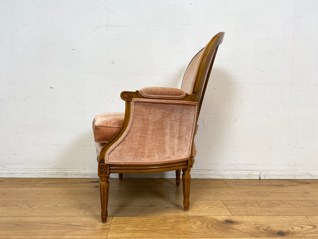 Eleganter, gemütlicher und sehr gut erhaltener Vintage Sessel in antikem Stil mit handverziertem Holzrahmen und altrosa Bezug I Lesesessel Salonsessel Stuhl Stilmöbel I