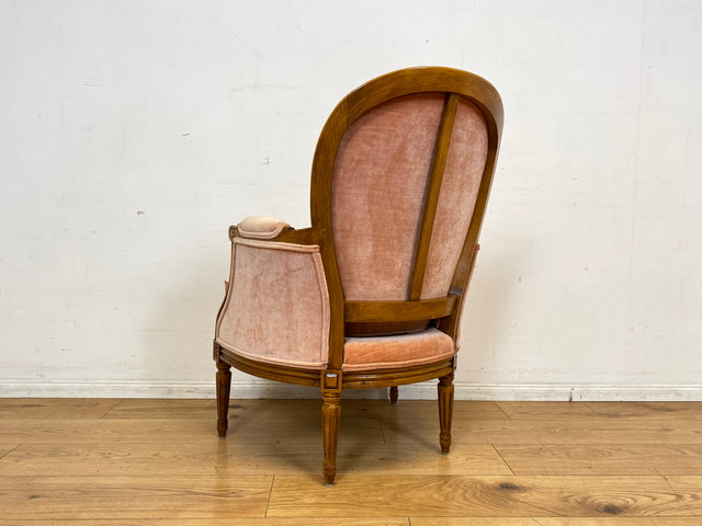 Eleganter, gemütlicher und sehr gut erhaltener Vintage Sessel in antikem Stil mit handverziertem Holzrahmen und altrosa Bezug I Lesesessel Salonsessel Stuhl Stilmöbel I