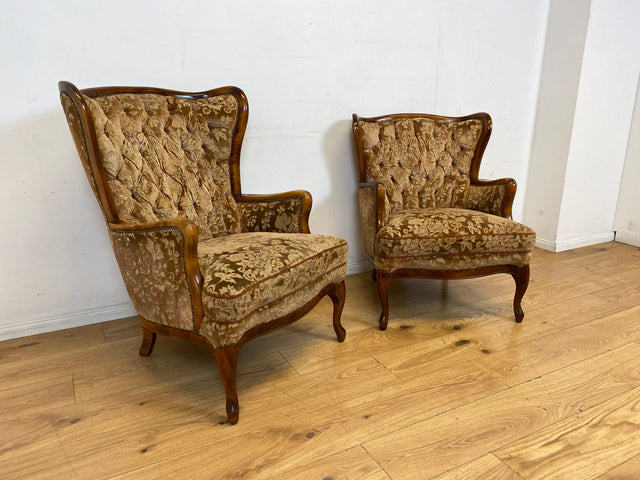 Wunderschöner Chippendale Sessel mit handverziertem Holzrahmen, samtartigem Altrosa Brokat Bezug & Federkern I Lesesessel Ohrensessel Sitzgarnitur Barock Vintage Stilmöbel I