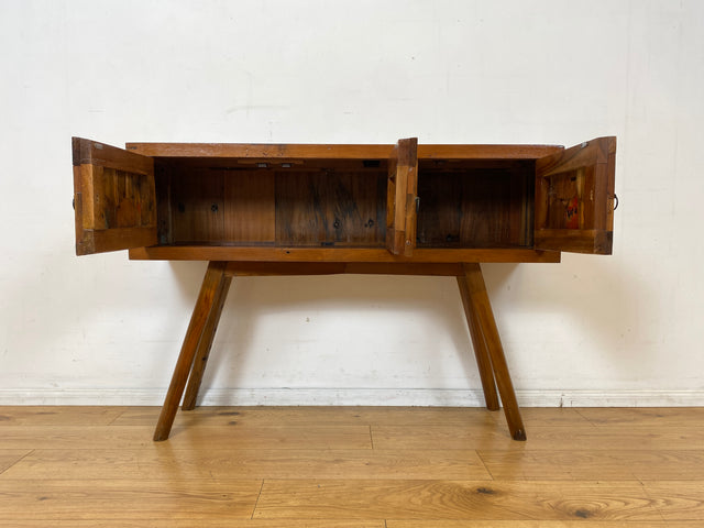 Wunderschöne und nachhaltige Kommode handgefertigt aus altem Bootsholz in Originalfarben I Teakholz massiv I Sideboard Schrank Konsole Flurkommode Wäschekommode I