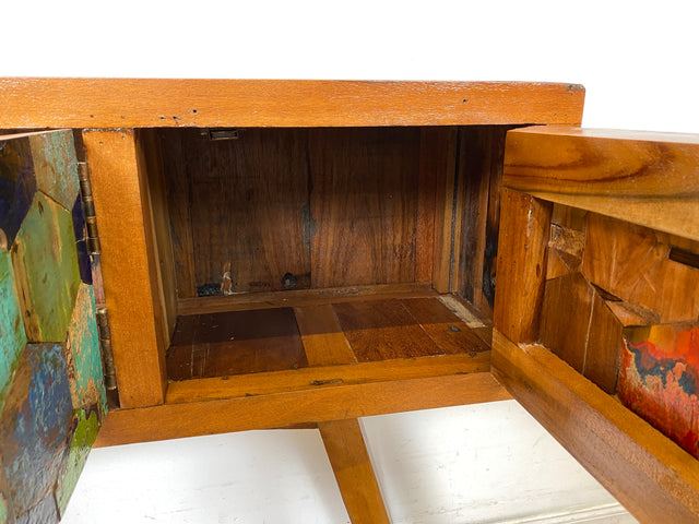 Wunderschöne und nachhaltige Kommode handgefertigt aus altem Bootsholz in Originalfarben I Teakholz massiv I Sideboard Schrank Konsole Flurkommode Wäschekommode I