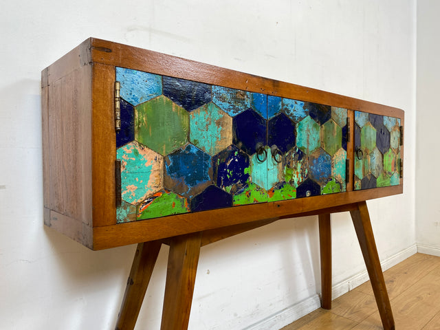 Wunderschöne und nachhaltige Kommode handgefertigt aus altem Bootsholz in Originalfarben I Teakholz massiv I Sideboard Schrank Konsole Flurkommode Wäschekommode I