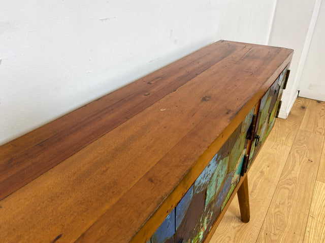 Wunderschöne und nachhaltige Kommode handgefertigt aus altem Bootsholz in Originalfarben I Teakholz massiv I Sideboard Schrank Konsole Flurkommode Wäschekommode I