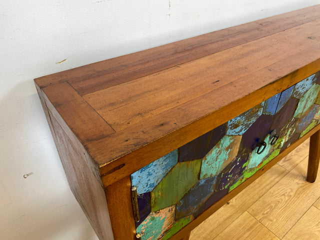 Wunderschöne und nachhaltige Kommode handgefertigt aus altem Bootsholz in Originalfarben I Teakholz massiv I Sideboard Schrank Konsole Flurkommode Wäschekommode I