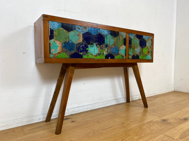Wunderschöne und nachhaltige Kommode handgefertigt aus altem Bootsholz in Originalfarben I Teakholz massiv I Sideboard Schrank Konsole Flurkommode Wäschekommode I