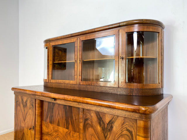 WMK # Imposante antike Anrichte aus vollem Holz in Nussbaum mit Aufsatz Vitrine und Schubladen # Büfett Buffet Küchenanrichte Geschirrschrank Küchenschrank Küchenbuffet Art Deco Vintage Berlin München