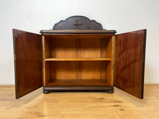 WMK I Wunderschöne kleine antike Anrichte aus vollem Holz mit handverziertem Aufsatz I Schrank Kommode Sideboard Büfett Buffet Kredenz Gründerzeit Jugendstil Vintage Berlin Brandenburg Regensburg