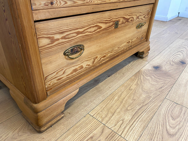 WMK # Imposante antike Kommode aus vollem Holz mit Schubladen und Messinggriffen, um 1880 # Schrank Schubladenkommode Wäschekommode Wickelkommode Biedermeier Weichholzkommode Vintage Dresden München