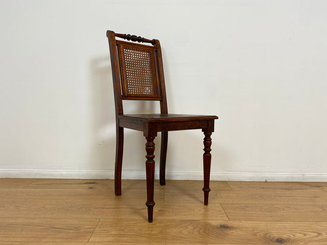 WMK Vornehmer & filigraner antiker Esszimmerstuhl mit feinem, jedoch etwas beschädigtem Wiener Geflecht # Stuhl Küchenstuhl Holzstuhl Kaffeehaus Dining Chair Herrendiener Garderobe Jugendstil Vintage
