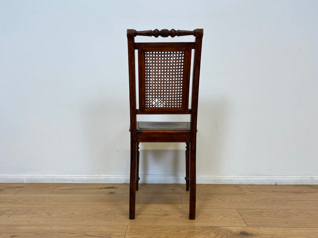 WMK Vornehmer & filigraner antiker Esszimmerstuhl mit feinem, jedoch etwas beschädigtem Wiener Geflecht # Stuhl Küchenstuhl Holzstuhl Kaffeehaus Dining Chair Herrendiener Garderobe Jugendstil Vintage