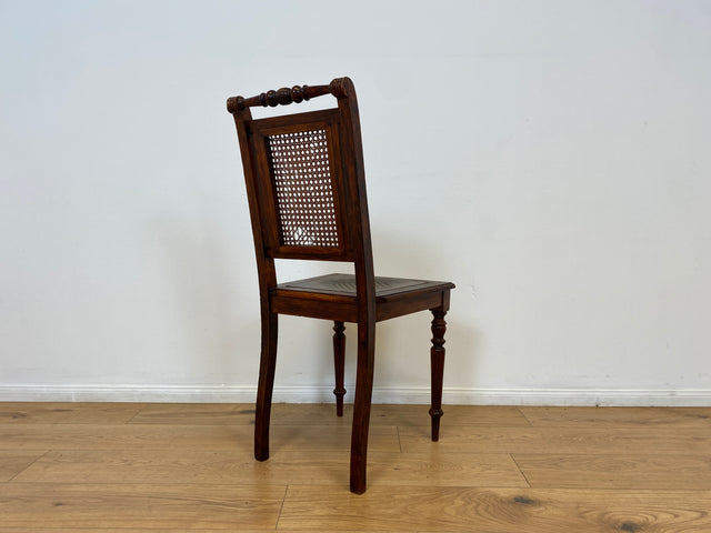 WMK Vornehmer & filigraner antiker Esszimmerstuhl mit feinem, jedoch etwas beschädigtem Wiener Geflecht # Stuhl Küchenstuhl Holzstuhl Kaffeehaus Dining Chair Herrendiener Garderobe Jugendstil Vintage