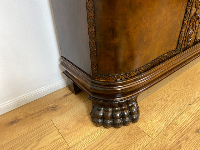 WMK I Imposanter, reichverzierter antiker Herrenschrank aus vollem Holz mit Glastüren I Schrank Vitrine Bücher Regal Highboard Gründerzeit Jugendstil Historismus Barock Vintage Berlin Dresden Bayern