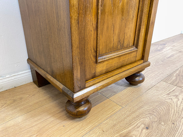 WMK I Großer nordischer antiker Nachttisch , Vollholz, mit Schublade und Messinggriffen I Nachtschrank Nachtschränkchen Nachtkommode Kommode Beistelltisch Jugendstil Vintage Berlin Bayern Chemnitz