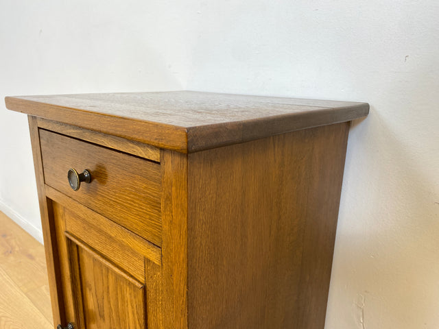 WMK I Großer nordischer antiker Nachttisch , Vollholz, mit Schublade und Messinggriffen I Nachtschrank Nachtschränkchen Nachtkommode Kommode Beistelltisch Jugendstil Vintage Berlin Bayern Chemnitz