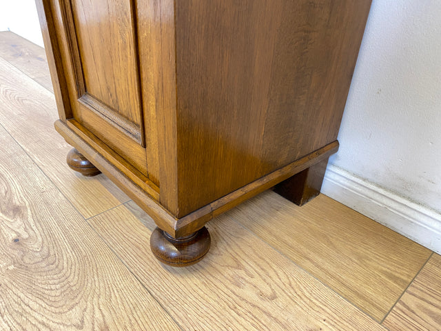 WMK I Großer nordischer antiker Nachttisch , Vollholz, mit Schublade und Messinggriffen I Nachtschrank Nachtschränkchen Nachtkommode Kommode Beistelltisch Jugendstil Vintage Berlin Bayern Chemnitz