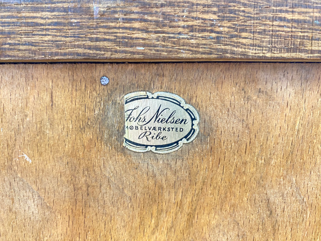 WMK I Großer nordischer antiker Nachttisch , Vollholz, mit Schublade und Messinggriffen I Nachtschrank Nachtschränkchen Nachtkommode Kommode Beistelltisch Jugendstil Vintage Berlin Bayern Chemnitz