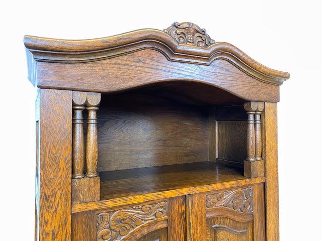WMK I Wunderschöner antiker Schrank aus massiver Eiche mit Beschlägen aus Messing und handverziert I Schrank Kleider Wäsche Bücher Highboard Geschirrschrank Jugendstil Vintage Berlin Bayern Düsseldorf
