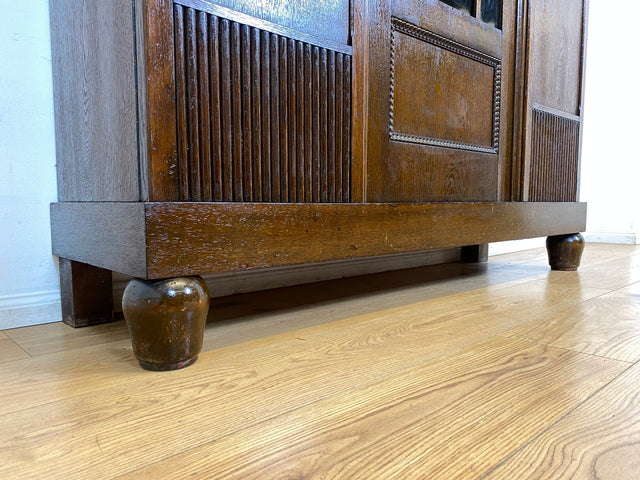 WMK I Schöner und gut erhaltener antiker Schrank aus vollem Holz I Vitrine Bücherschrank Büchervitrine Bücherregal Regal Wohnzimmerschrank Highboard Wäscheschrank Jugendstil Vintage I Berlin Halle NRW