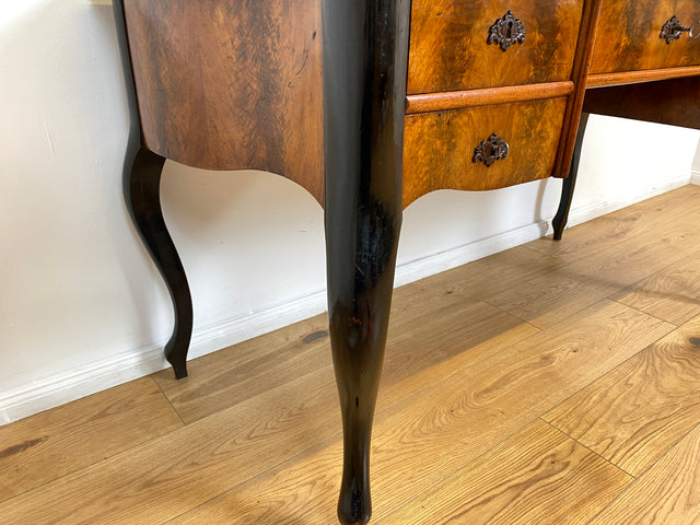 WMK # Edler antiker Schreibtisch , freistehend, mit eleganten Füßen und Schreibunterlage aus Leder #  Bureau Plat Lady Sekretär Bürotisch Arbeitstisch Writing Desk Louis Philippe Barock Rokoko Vintage