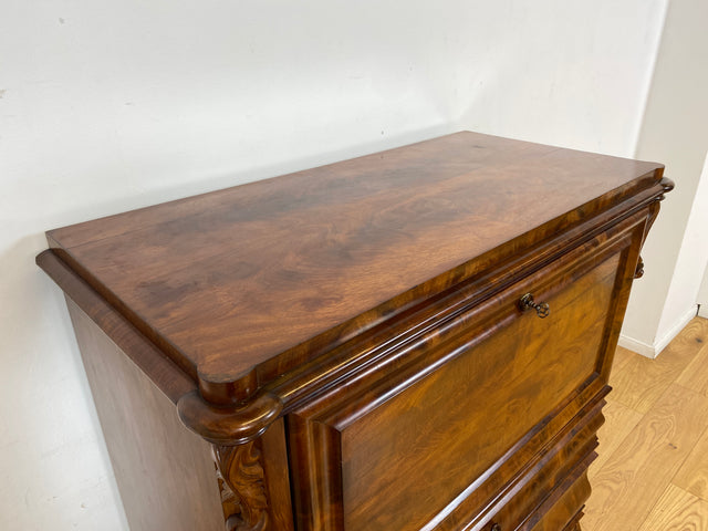 WMK I Wunderschöner antiker Sekretär , Vollholz in Nussbaum , mit Schubladen und stabiler Schreibklappe, um 1860 I Schrank Schreibschrank Highboard Kommode Desk Biedermeier Vintage Berlin Dresden Bonn