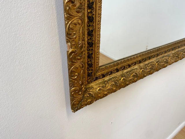 WMK I Wunderschöner antiker Spiegel mit prunkvollem Goldrahmen aus Holz & Gibs mit Akanthusornament, um 1900 I Spiegel Goldspiegel Garderobe Flur Bad Gilded Mirror Barock Rokoko Vintage Berlin Aachen