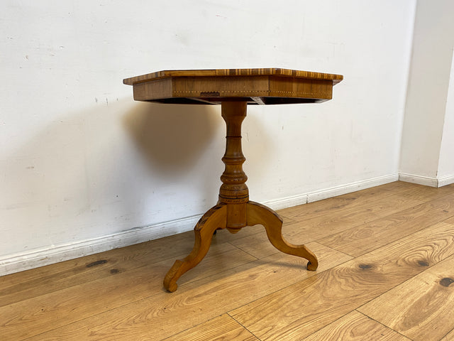 WMK I Eleganter antiker italienischer Sorrento Tisch I 1880-1900 I aufwendige Intarsien mit Sternrosette I gedrechselte Dreifuß Säule