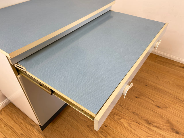 WMK # Kultige blaue Space Age Küchenzeile aus 1976 m. Hängeschrank, ausziehbarer Platte & Schütten # Küchenbüfett kleine Küche Küchenschrank Küchenhängeschrank Küchenanrichte Kredenz Retro Vintage DDR