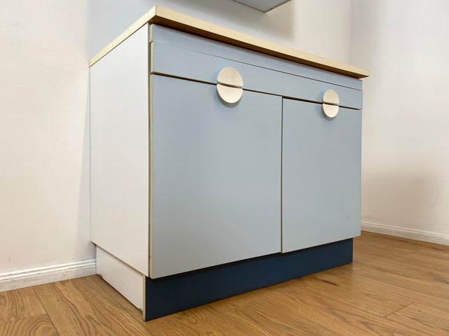 WMK # Kultige blaue Space Age Küchenzeile aus 1976 m. Hängeschrank, ausziehbarer Platte & Schütten # Küchenbüfett kleine Küche Küchenschrank Küchenhängeschrank Küchenanrichte Kredenz Retro Vintage DDR