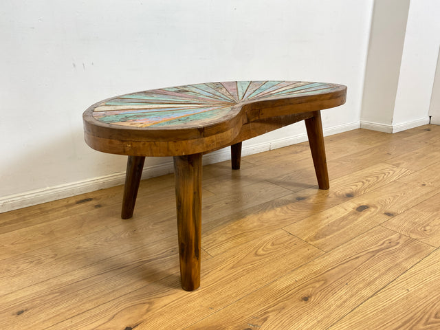 Boatwood by WMK I Einzigartiger bunter Nierentisch aus altem Bootsholz I ein handmade Unikat aus massivem Teakholz in Originalfarben I Couchtisch Wohnzimmertisch Coffee Table Berlin Hamburg Duisburg